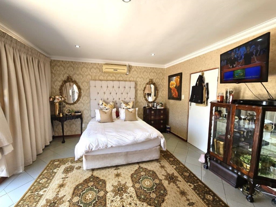 4 Bedroom Property for Sale in Kosmos Ridge North West